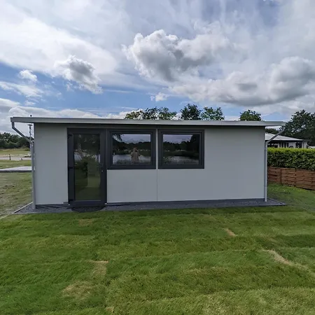 Premiumwohnwagen Grauer Kranich Am Kransburger 43