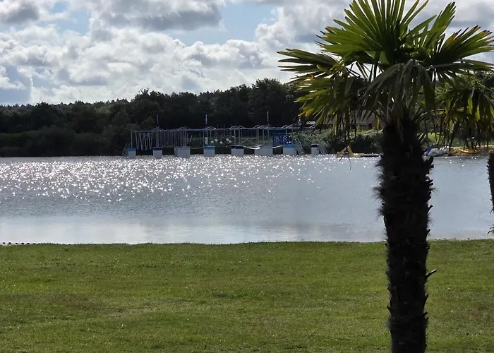 مكان تخييم Premiumwohnwagen Grauer Kranich Am Kransburger 43